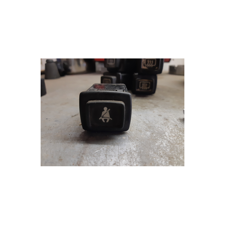BOUTON CEINTURE