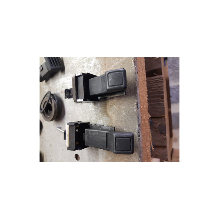 MECANISME FERMETURE PORTE