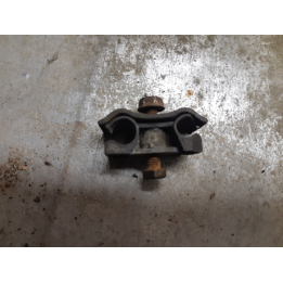 FIXATION TUYAUX ESSENCE